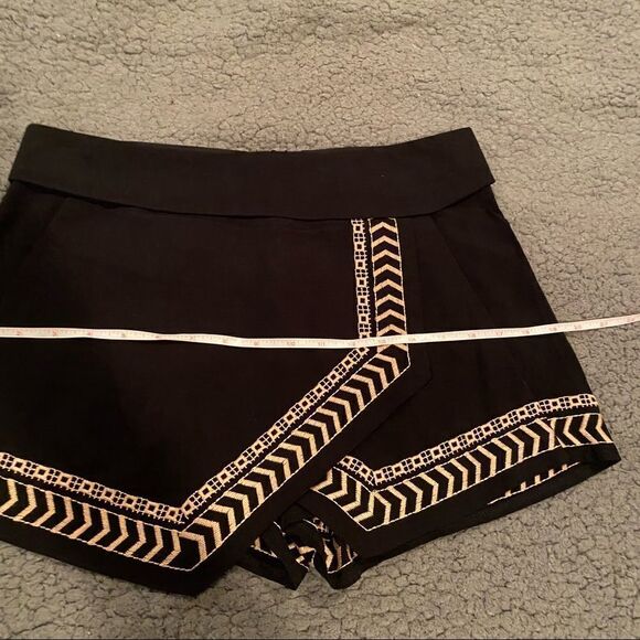 Umgee Skorts  - Picture 7 of 11